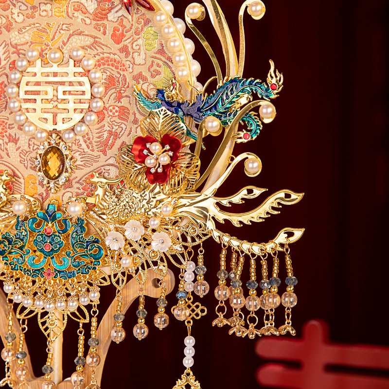 Joyful pleasure wedding fan