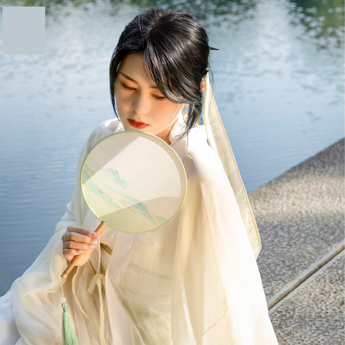 Real silk fan