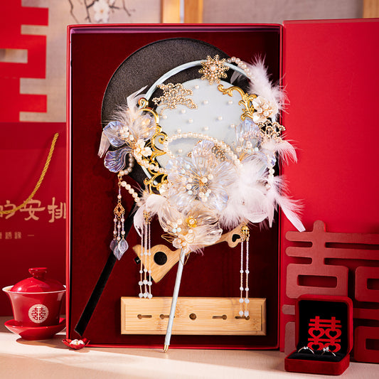 A good dream wedding fan