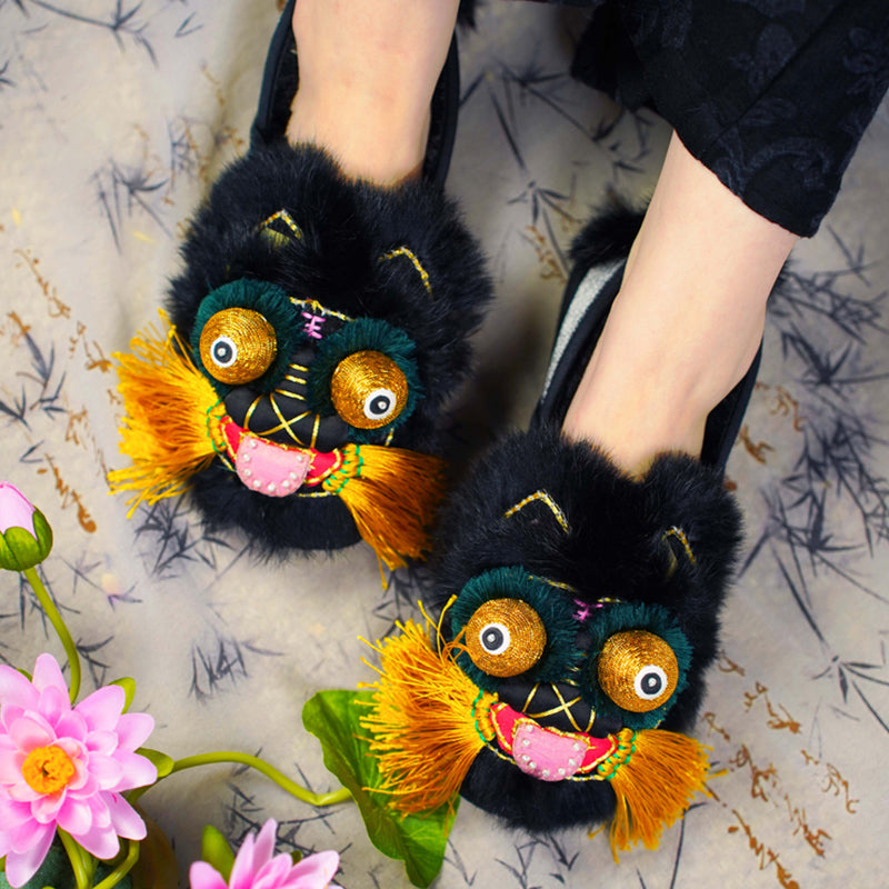 Black gold tiger shoes