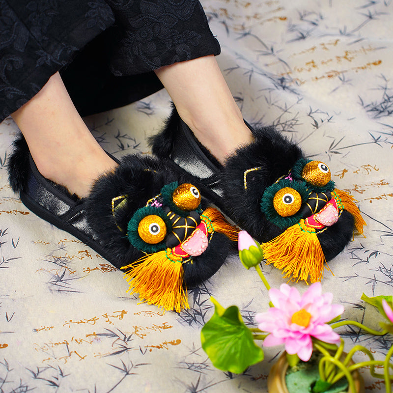 Black gold tiger shoes