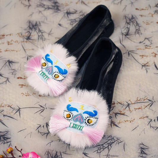 Bright eyed tiger shoes