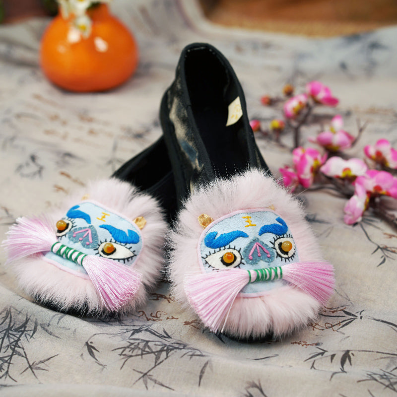 Bright eyed tiger shoes