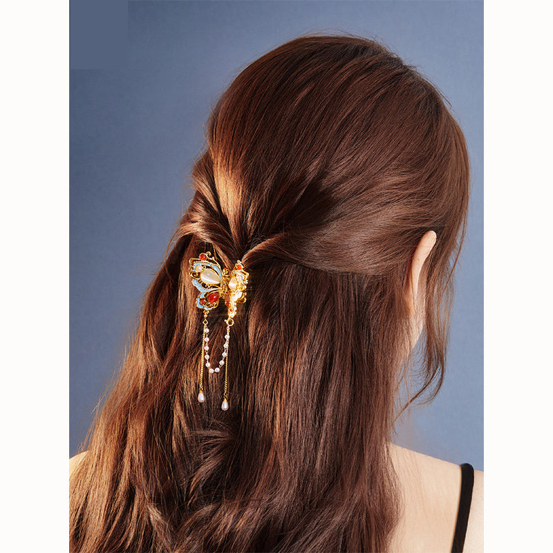 Butterfly tassel gripper
