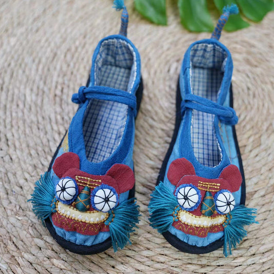 Buttoned tiger shoes