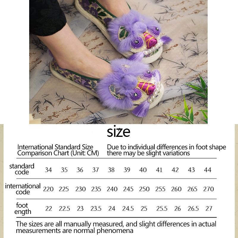 Embroidered round tiger shoes