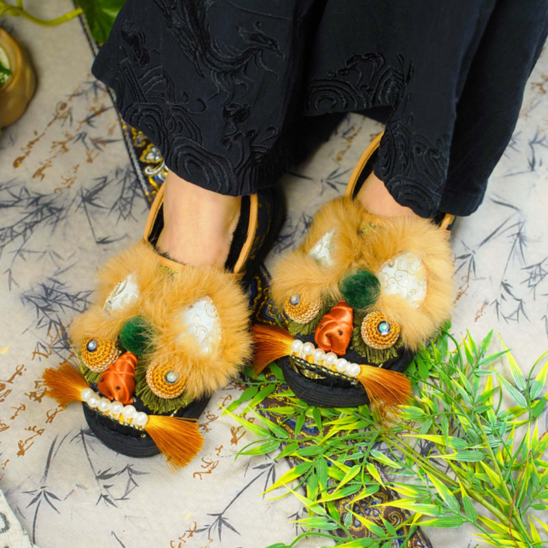 Fashionable tiger shoes