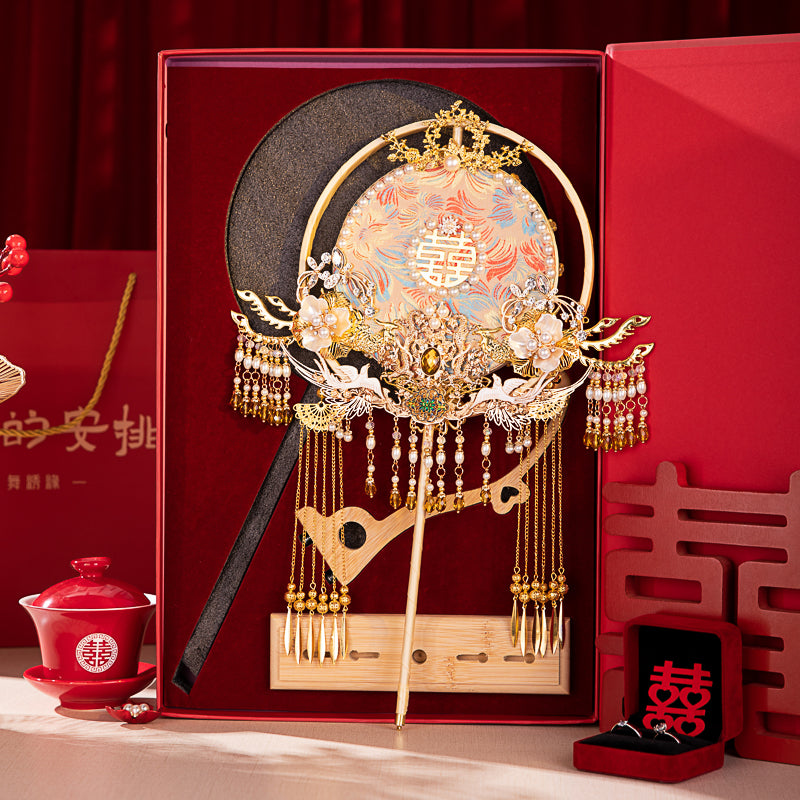 Full of love wedding fan