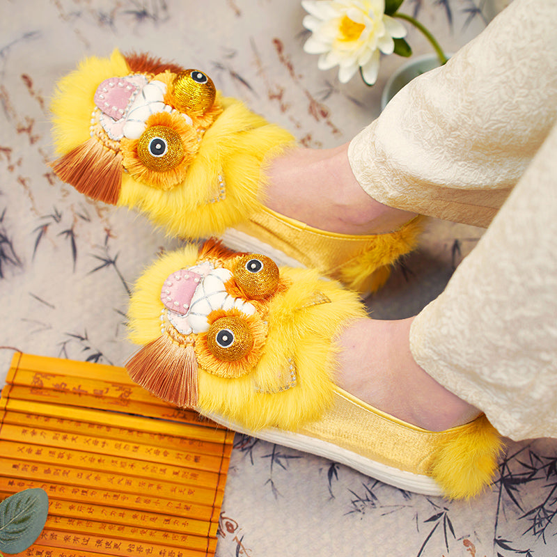 Golden tongue tiger shoes