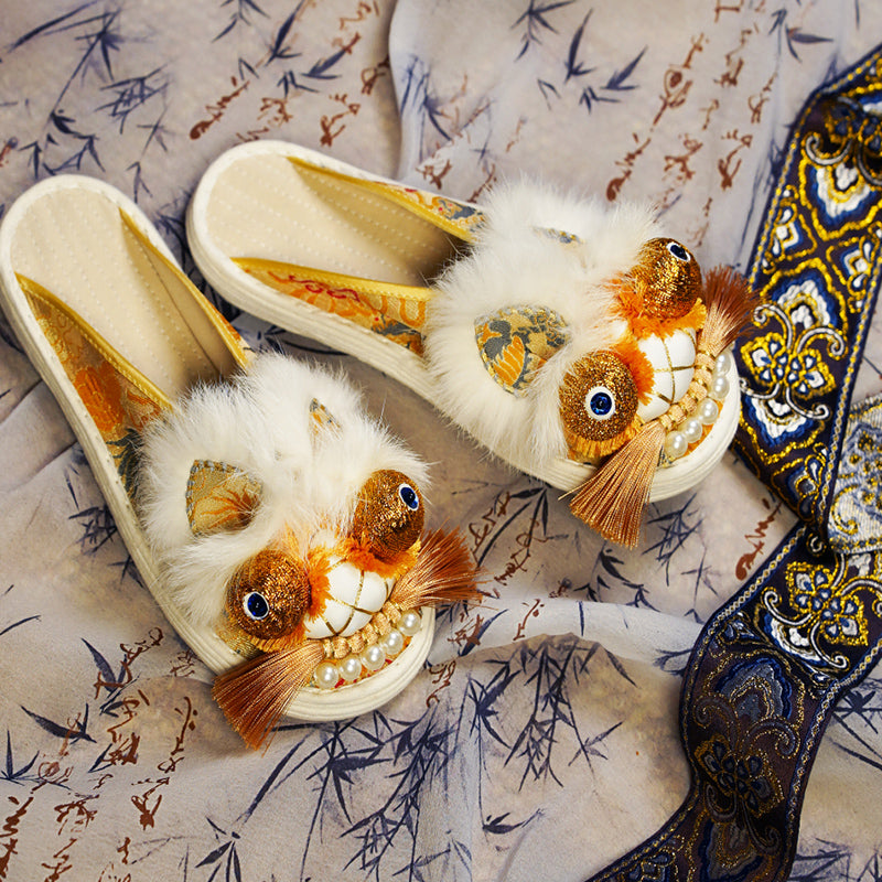 Golden white tiger shoes