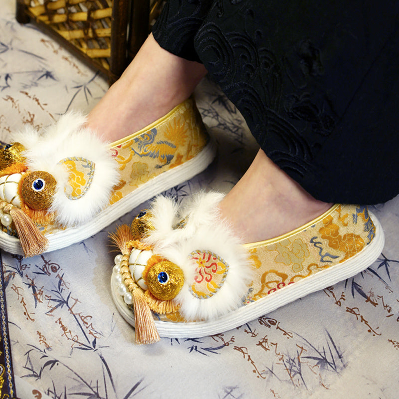 Golden white tiger shoes