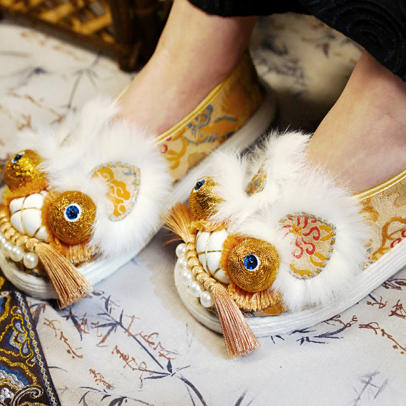 Golden white tiger shoes