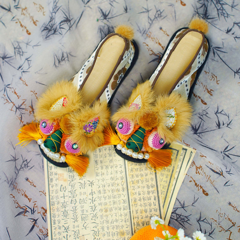 Light yellow tiger shoes