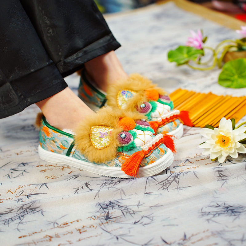 Oil painting tiger shoes