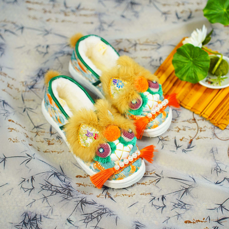 Oil painting tiger shoes