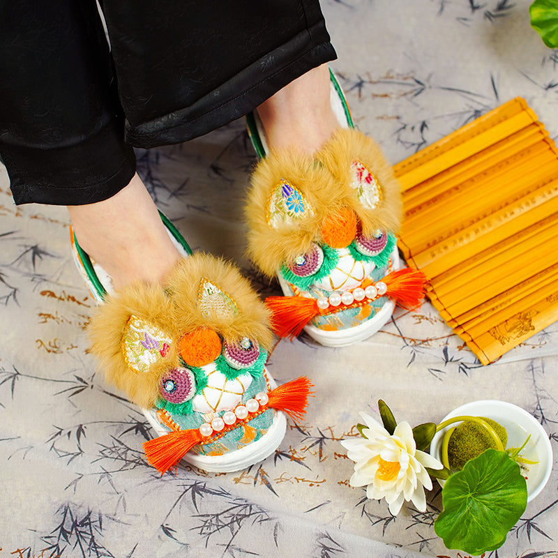 Oil painting tiger shoes