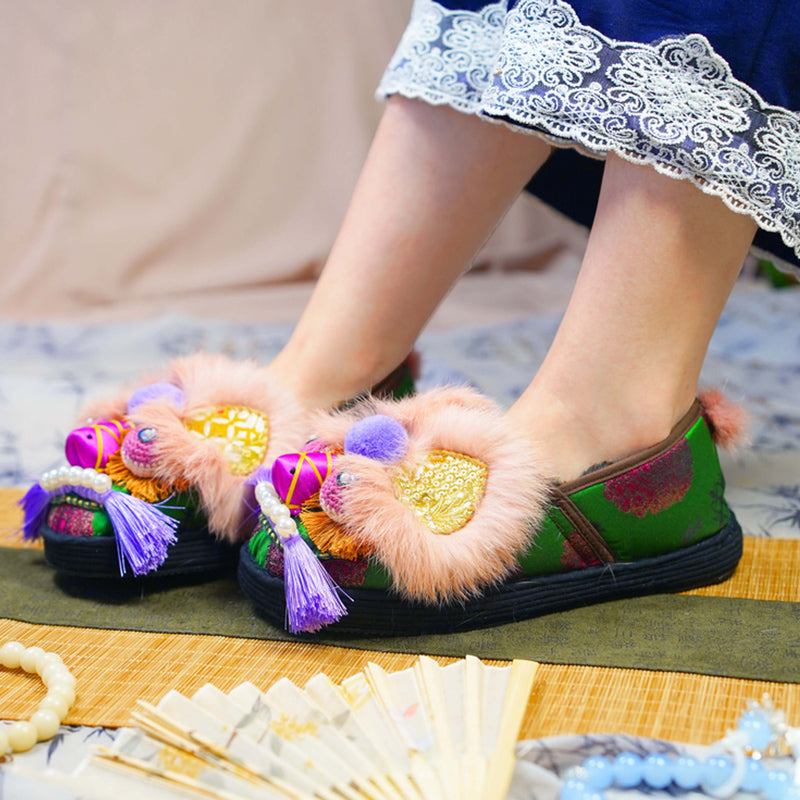 Pea green tiger shoes