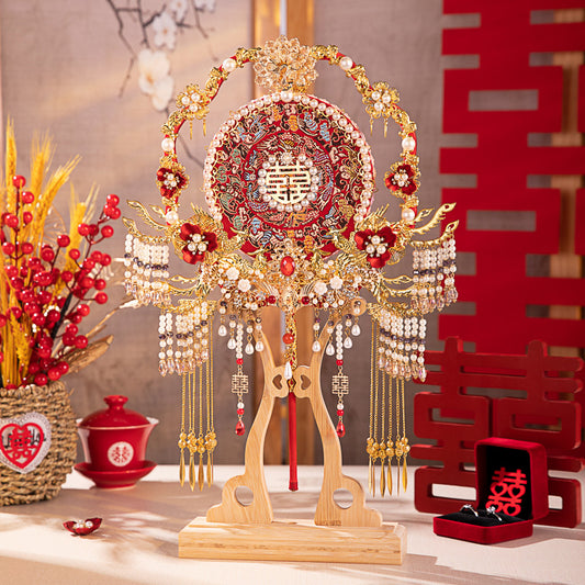 Phoenix is like brocade wedding fan