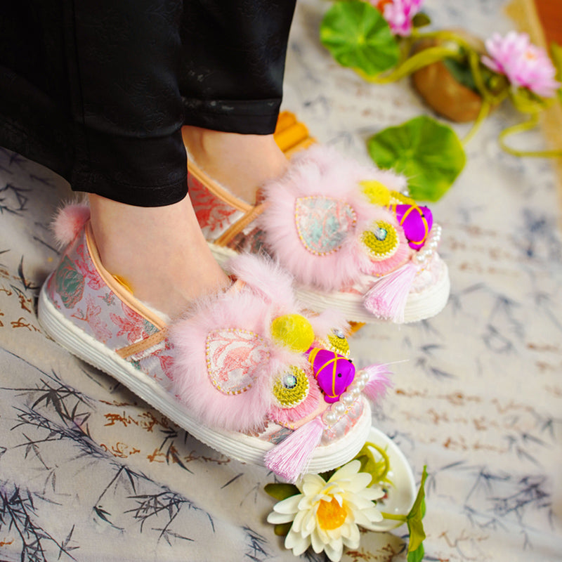 Pink soft tiger shoes