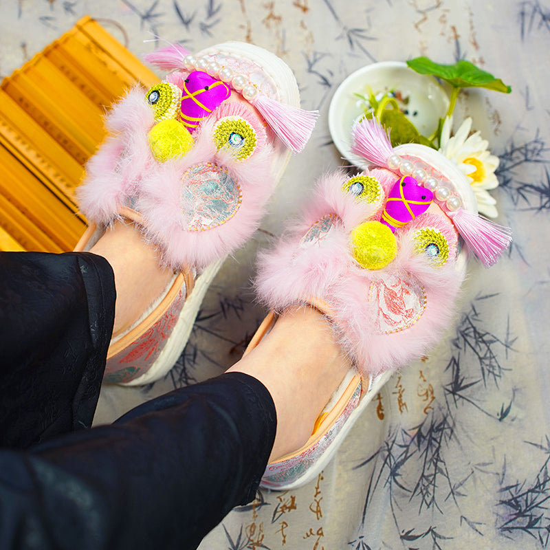 Pink soft tiger shoes