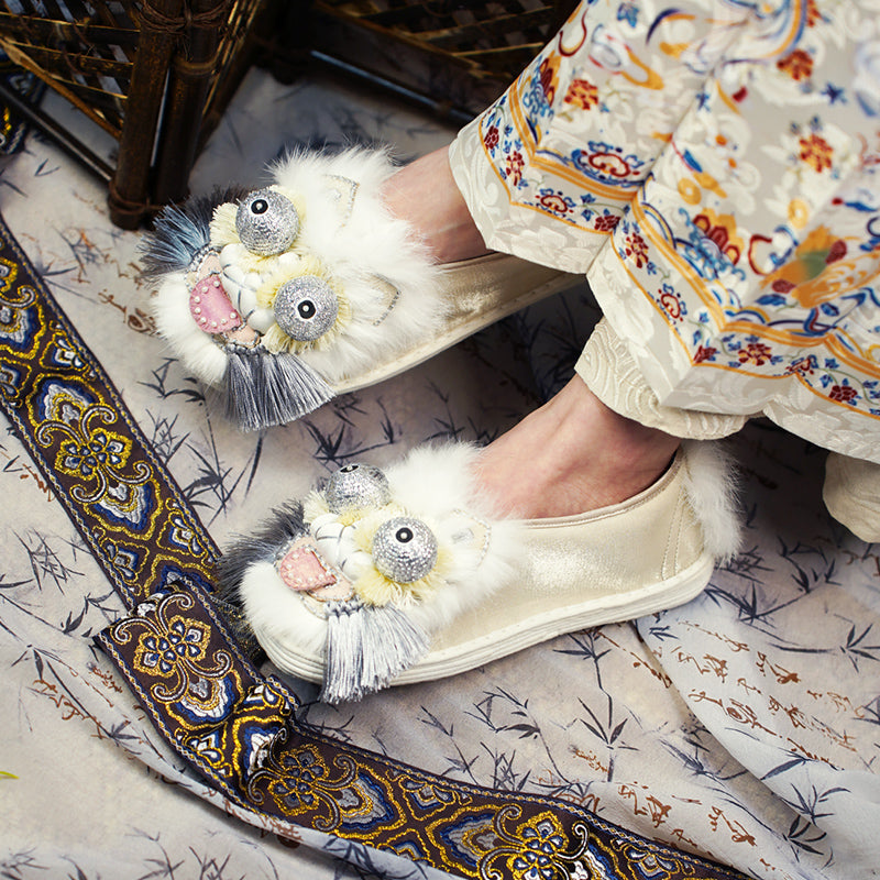 Silver bearded tiger shoes