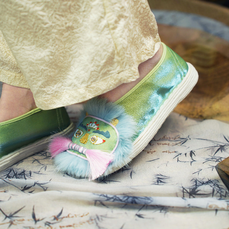 Tender green tiger shoes