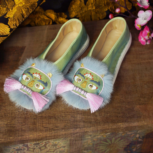 Tender green tiger shoes