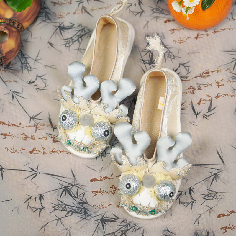 White Dragon Tiger Shoes